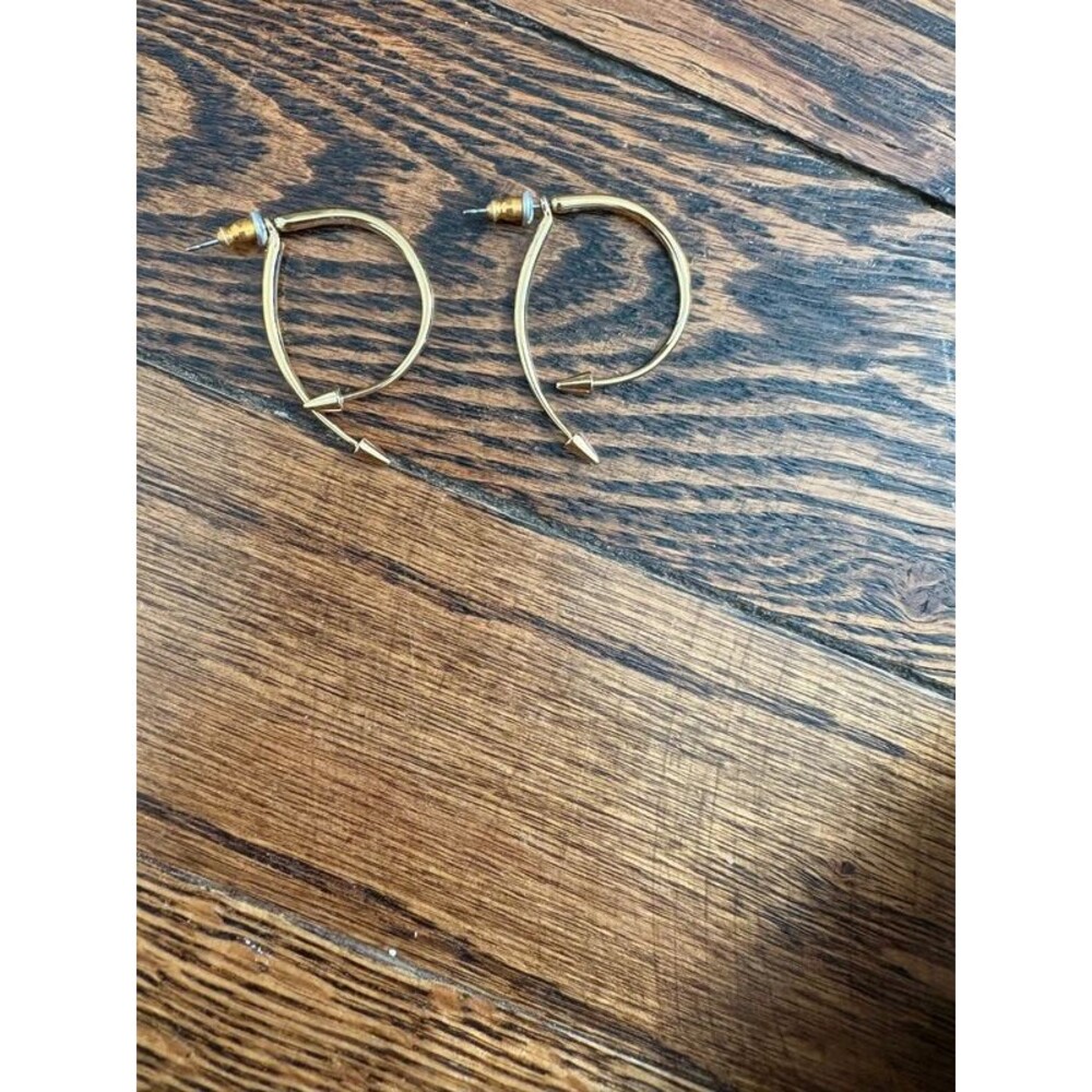 Stella & Dot Gold Winding Arrow Earrings - Retired (Never Worn)